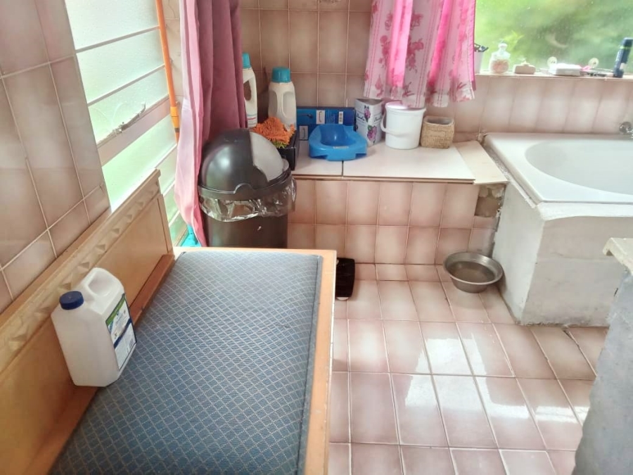 4 Bedroom Property for Sale in Bultfontein Free State